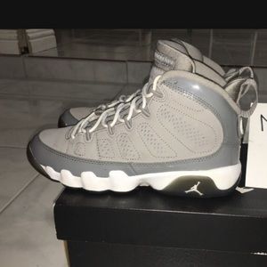 Jordan Cool Grey 9's size 3.5Y (Kids)